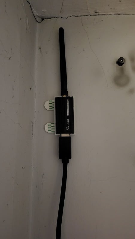 Semplice montaggio a parete per SONOFF Zigbee 3.0 USB Dongle Plus-E