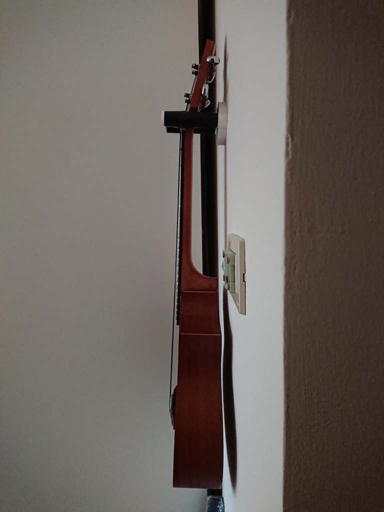 Supporto da parete per ukulele